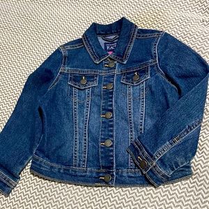 Toddler’s girl The Children’s Place Denim Jacket!